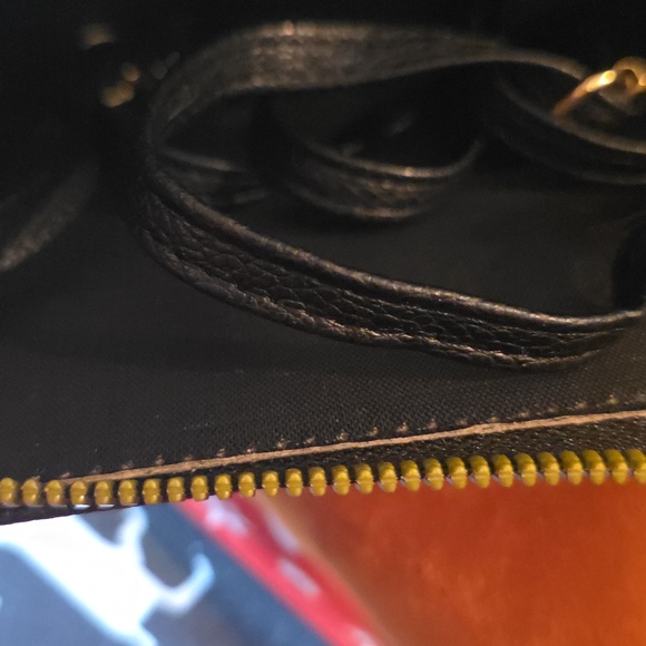 8 Piece FASHION GIFT OR RESALE BUNDLE. - Picture 14 of 14